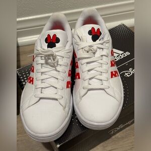 Minnie mouse sneakers